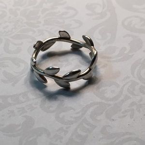 Tiffany and co olive leaf ring